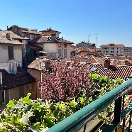 2-Bedroom Flat In The Heart Of Bergamo City Centre Exterior photo